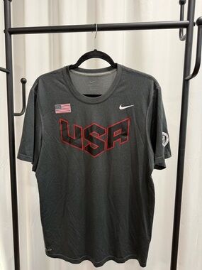 Nike Men's Grey Short-Sleeve Tee with Red USA Graphic